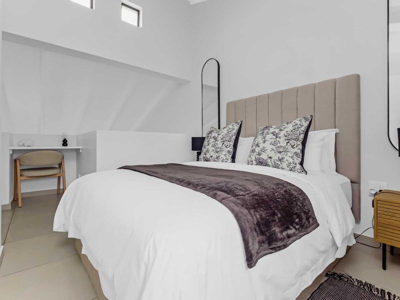 Modern 1-Bedroom Loft Apartment For Sale - Photo 7