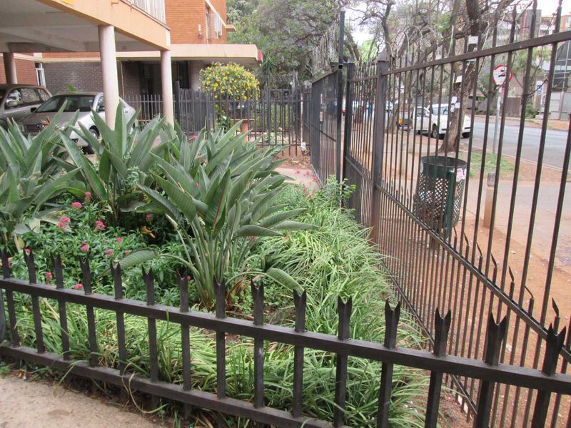 1.5 BEDROOM FLAT TO RENT IN PRETORIA CENTRAL - Photo 2