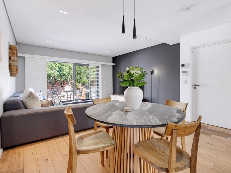 High-End Turnkey Airbnb Investment in One of Cape Town's Most Sought-After Neighbourhoods - Photo 1