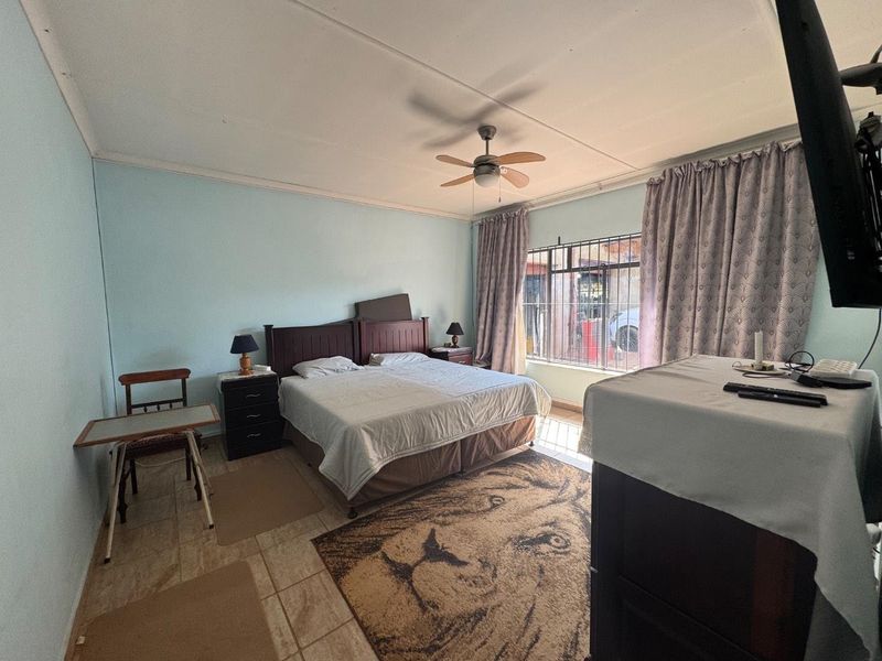 WATER-RICH SMALLHOLDING WITH DEVELOPMENT POTENTIAL NEAR HARTBEESPOORT DAM - Photo 5