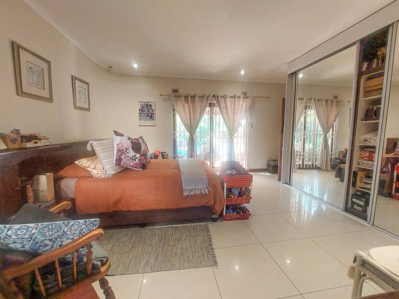 Expansive 4 bedroom home in prime Glen Hills! - Photo 10