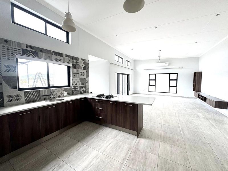 3 Bedroom House TO LET in Elisenheim - Photo 3