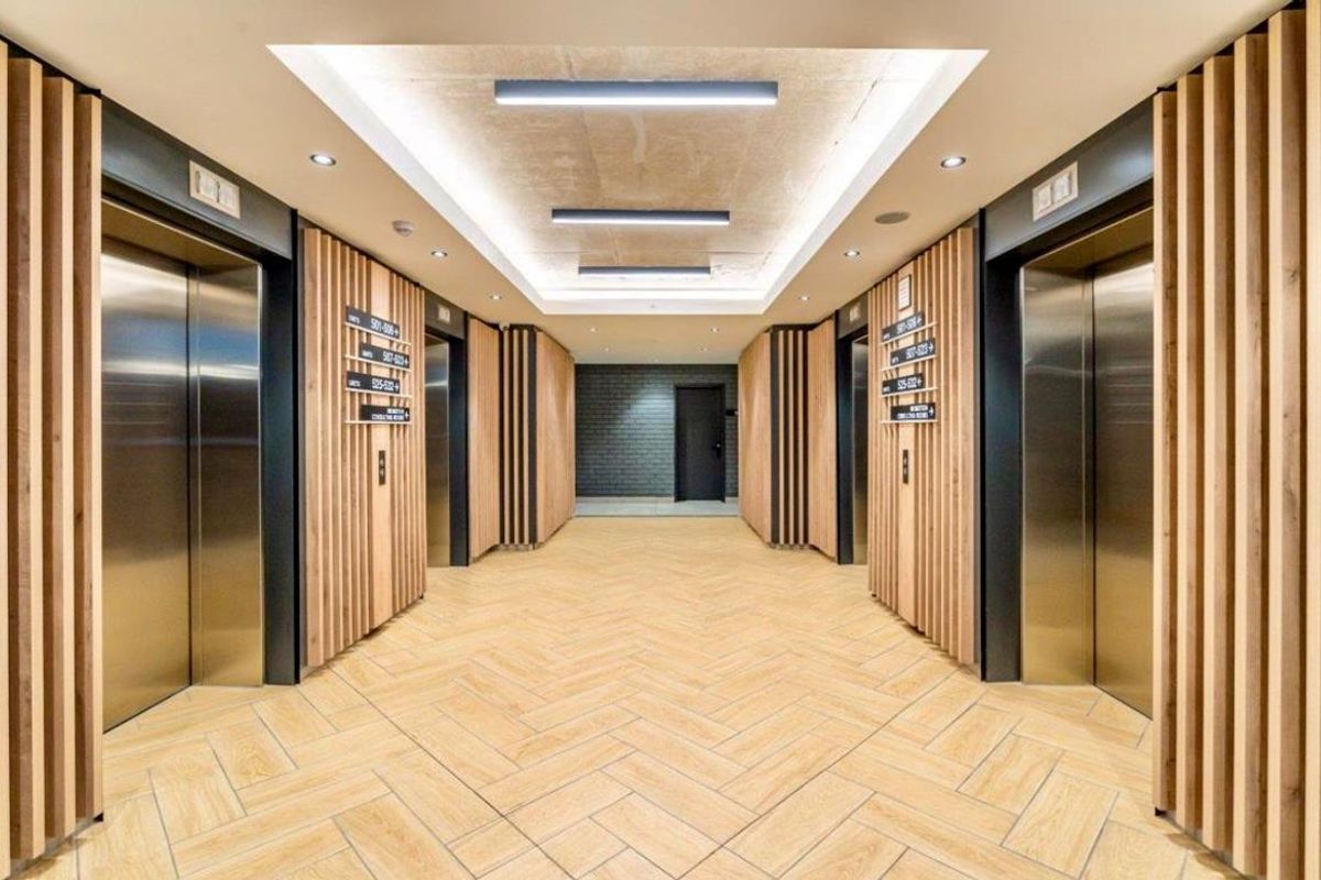 Spacious one bedroom at Station House - Photo 4