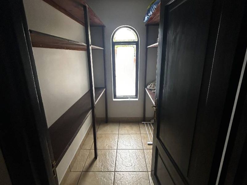 Where Comfort Meets Corporate Living - Photo 3