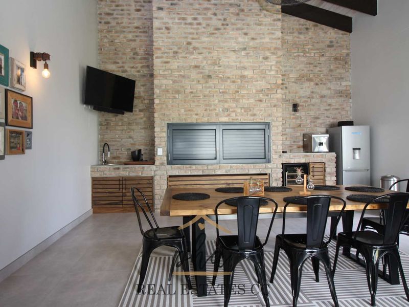 4 Bedroom Family home for sale - Swakopmund (Kramersdorf) - Photo 7