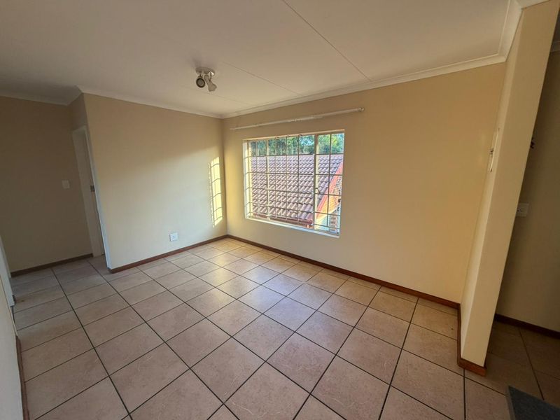 Two Bedroom Top unit in The Reeds, Centurion - Photo 7