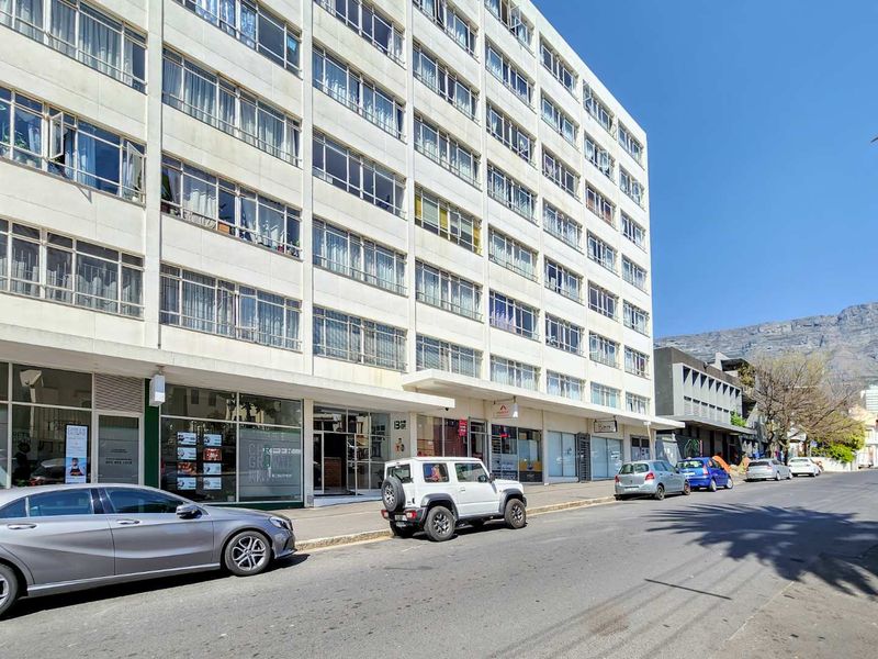 Lower Gardens | 1 Bedroom Apartment | Priced to Move - Photo 2