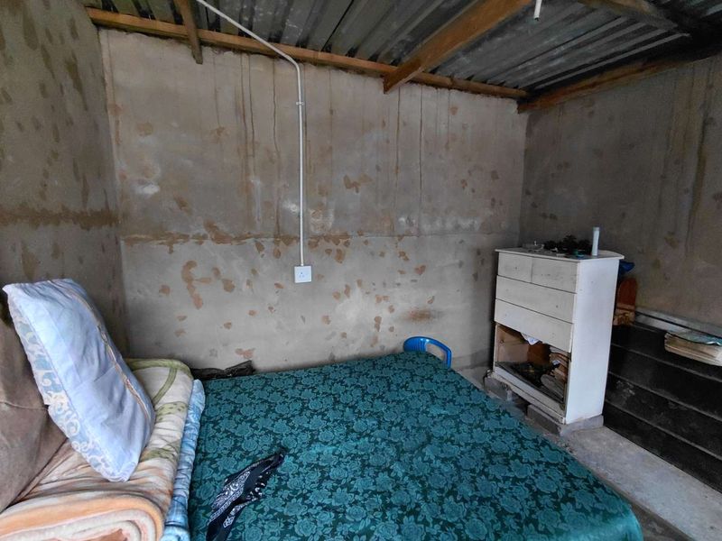 Transform This Fixer-Upper into Your Dream Home Near Eyethu Mall!" - Photo 9