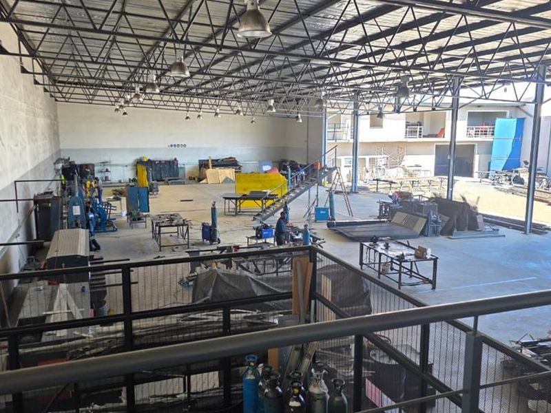 Warehouse for Lease in Southern Industrial Area - Photo 5