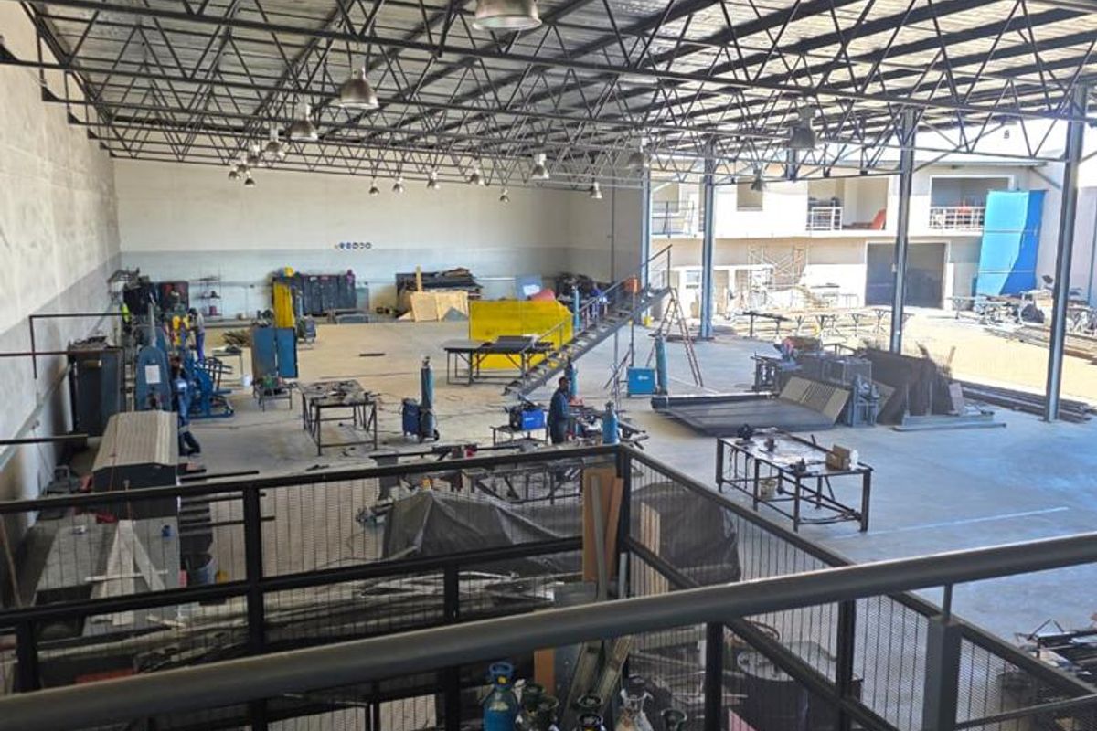 Warehouse for Lease in Southern Industrial Area - Photo 5