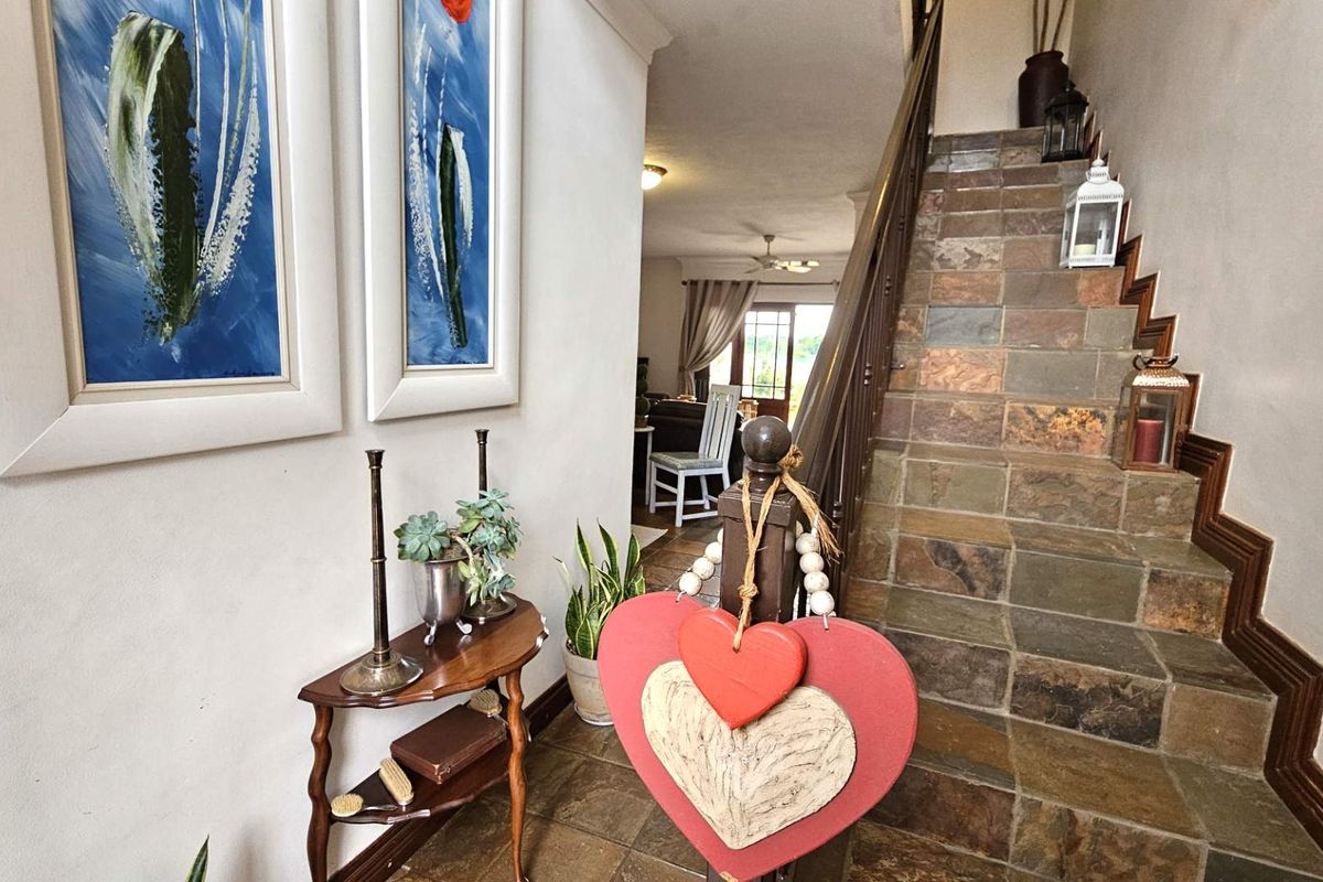 NEAT 2 BEDROOM TOWNHOUSE IN MELODIE - Photo 4