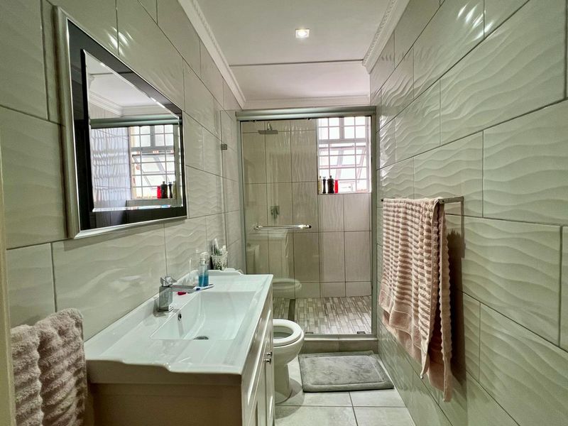 Welcome Home! - Photo 6