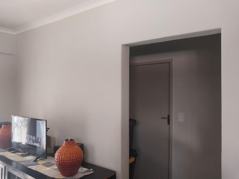 NEW MODERN TOWNHOUSE - Photo 4