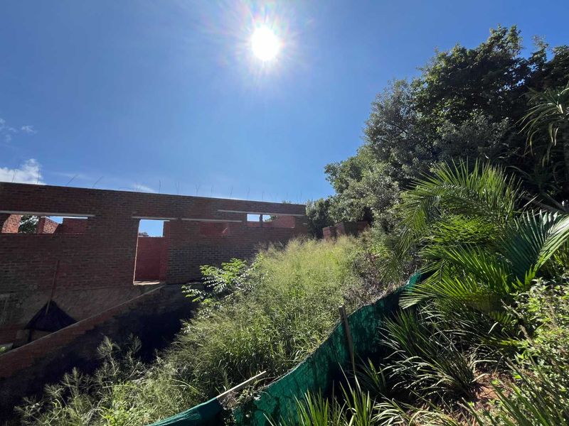 An incredible investment opportunity for a discerning buyer to complete the home to their taste while benefiting from an excellent price point - Photo 4