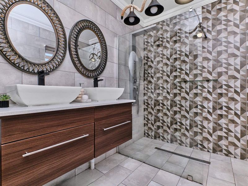 A Home That Has It All, Comfort, Style & Sustainability - Photo 9