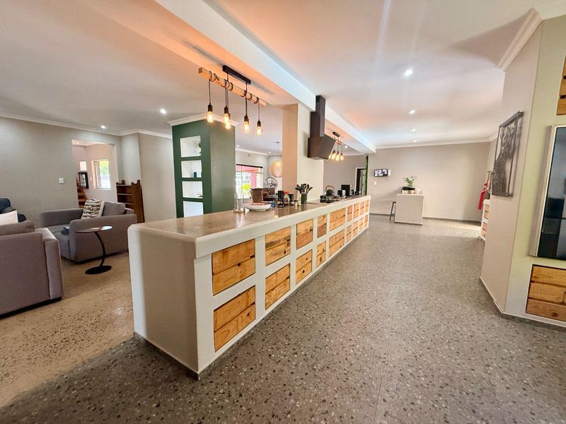 Beautiful Large house for sale in vryheid - Photo 8