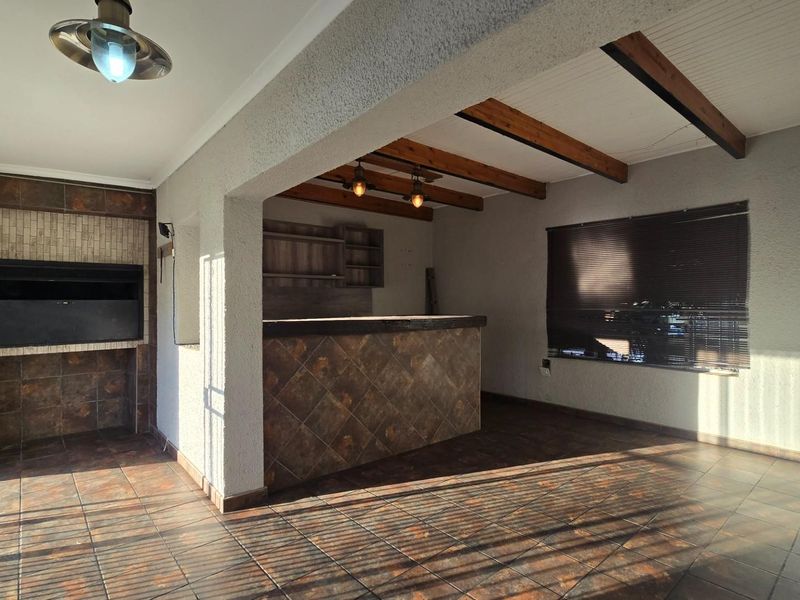 Family home in the heart of Aerorand - Photo 8