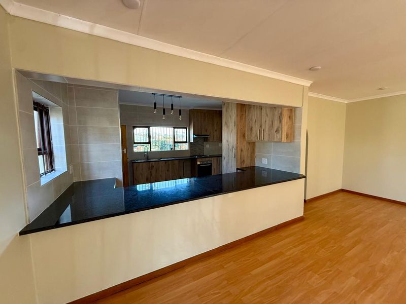 Newly renovated entertainers dream in a partially enclosed area - Photo 6