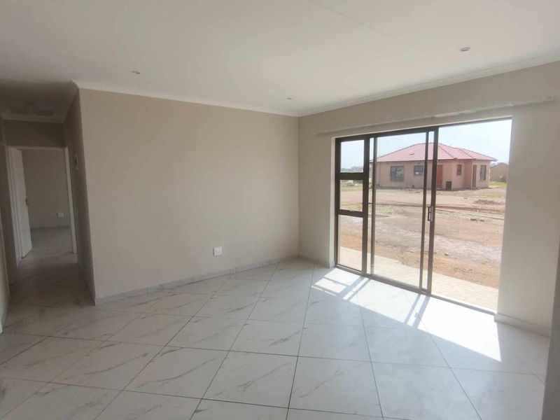 OWN YOUR BRAND NEW FULL TITLE HOME FROM AS LITTLE AS R7 500PM - Photo 9