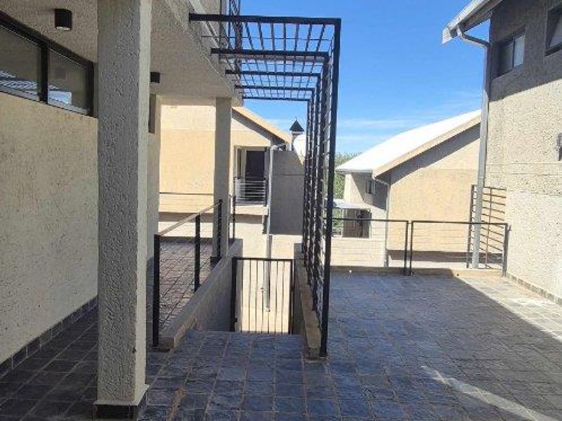 SOLE MANDATE TOWNHOUSE IN AUASBLICK FOR SALE - Photo 9