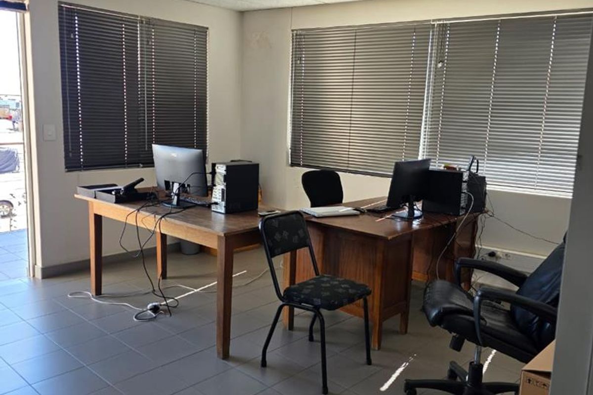 Warehouse for Lease in Southern Industrial Area - Photo 5