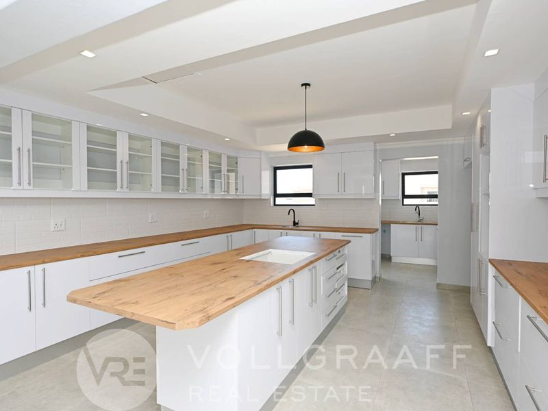 Newly Built Home in Mile 4, Ext 1 - Photo 2