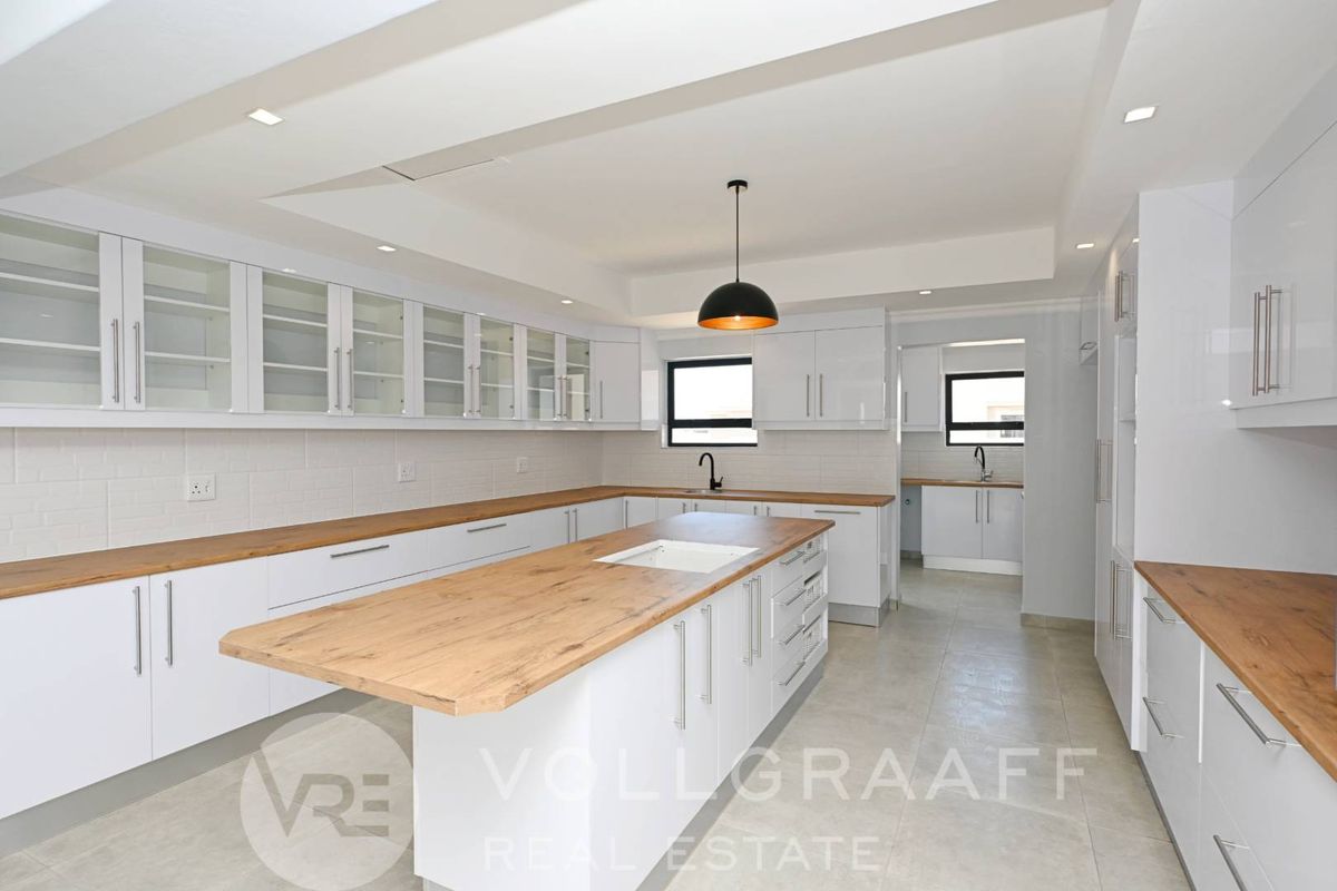 Newly Built Home in Mile 4, Ext 1 - Photo 2