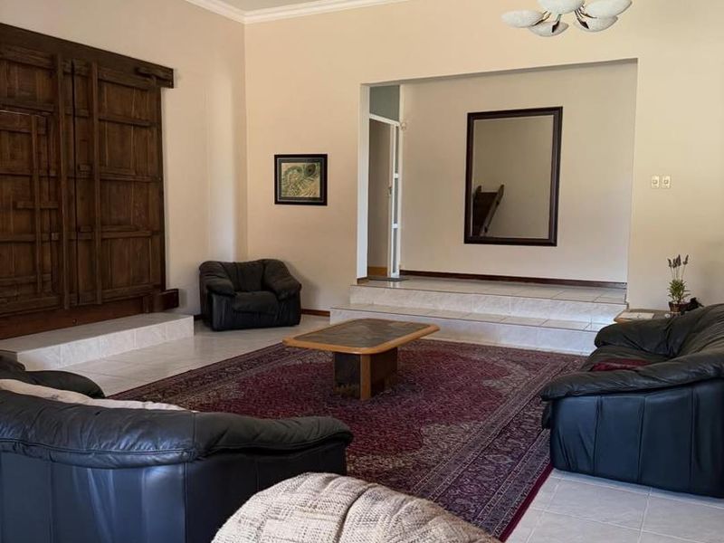 BEAUTIFUL FAMILY HOUSE FOR SALE LUDWIGSDORF, KLEIN WINDHOEK, NAMIBIA - Photo 8