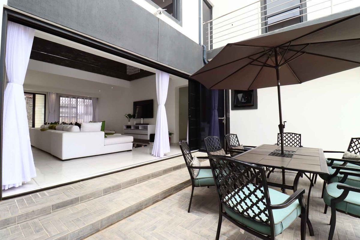 3-Bedroom Beach House with Flat for sale in Swakopmund, Namibia - Photo 2
