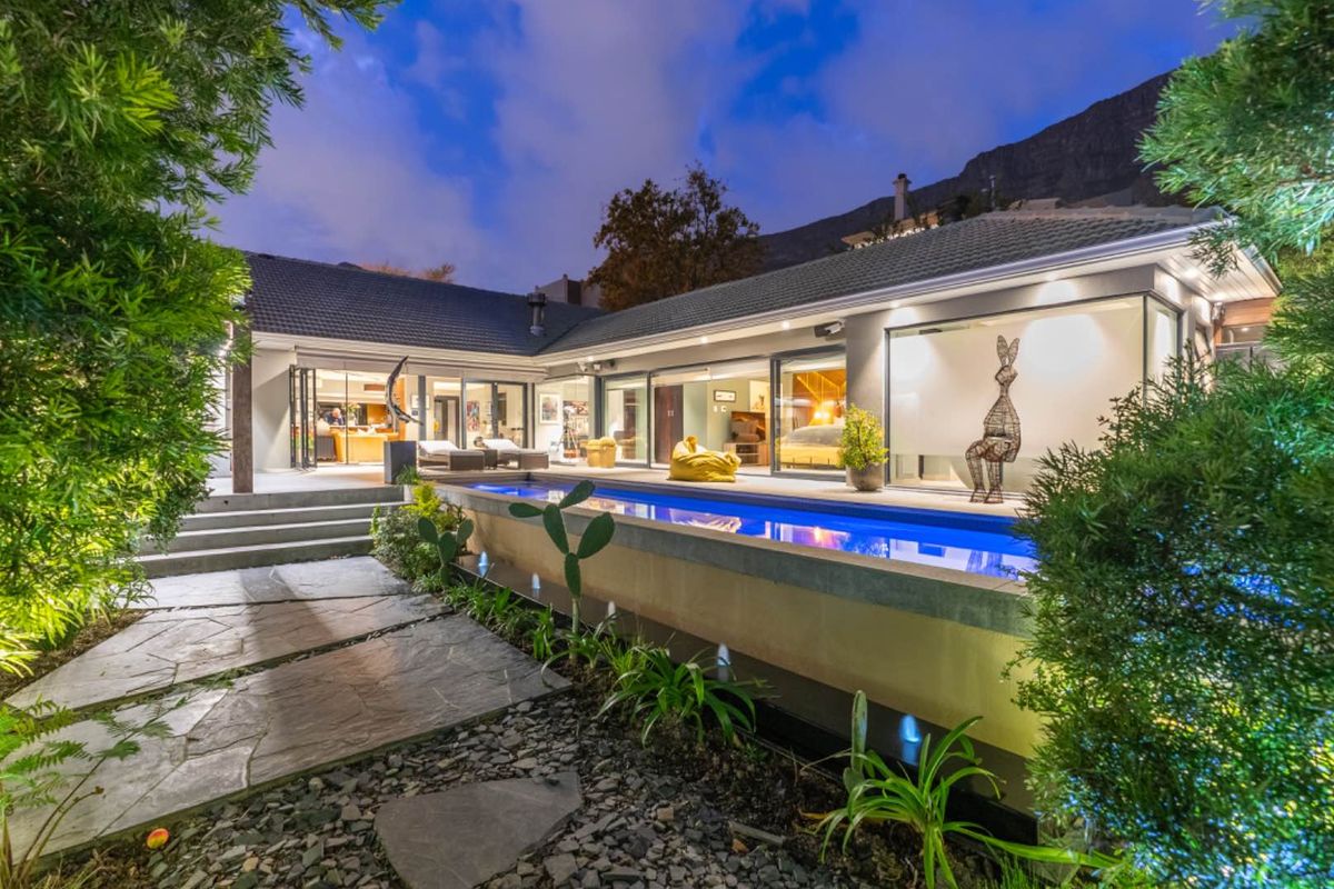 Entertainers Paradise in Superb Location - Photo 4