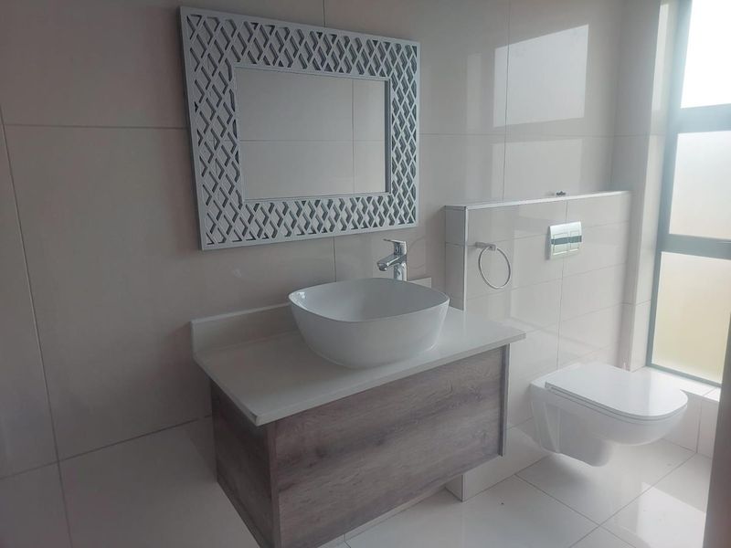 Beautiful Home in Palm Lakes for Rental - Photo 10