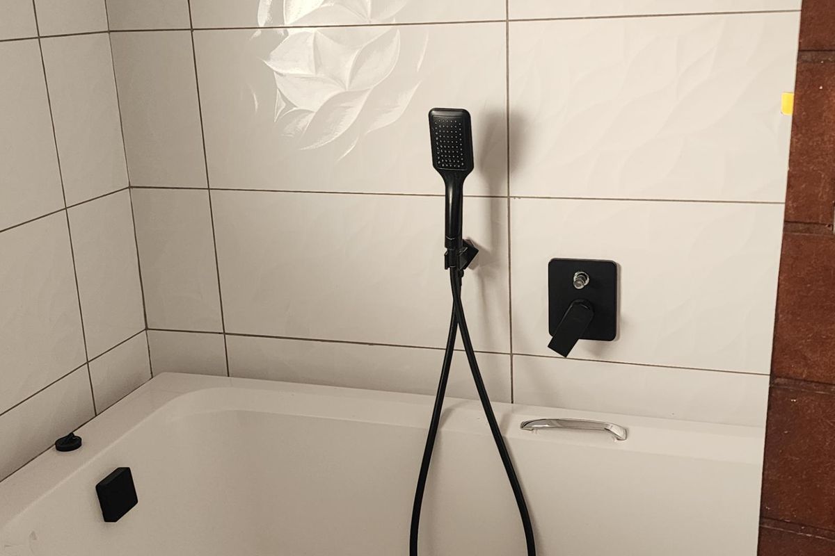 Experience Timeless Luxury, Redefined - Photo 5