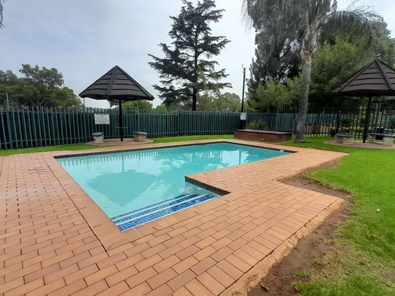 Lovely first floor townhouse - Photo 4
