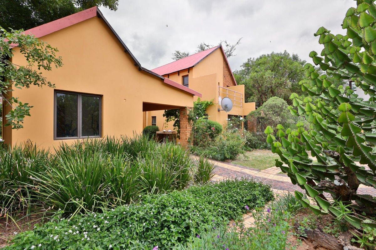 Charming 3-Bedroom Home in Secure Carlswald North Estate - Photo 2