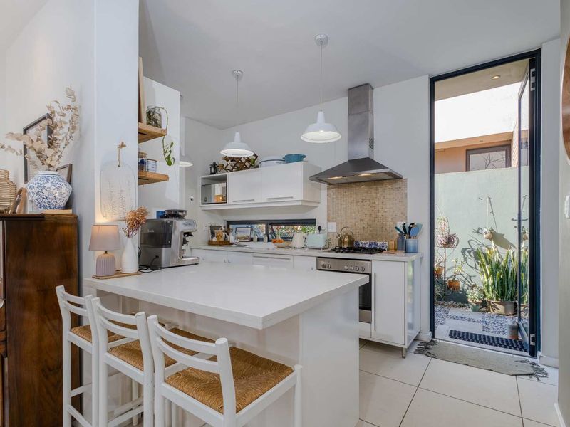 MODERN 3 BEDROOM HOUSE FOR SALE IN NORTH RIDING - Photo 8