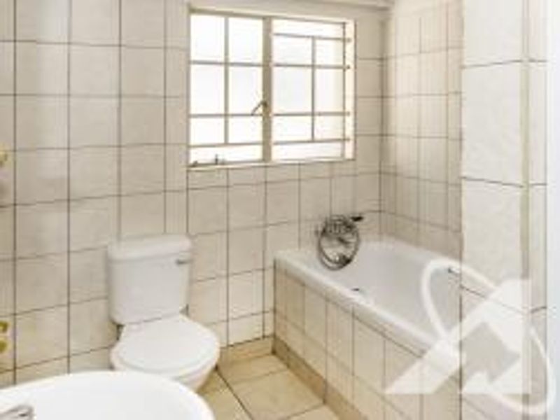 Townhouse for Sale – Pioniers Park Ext 1 - Photo 9