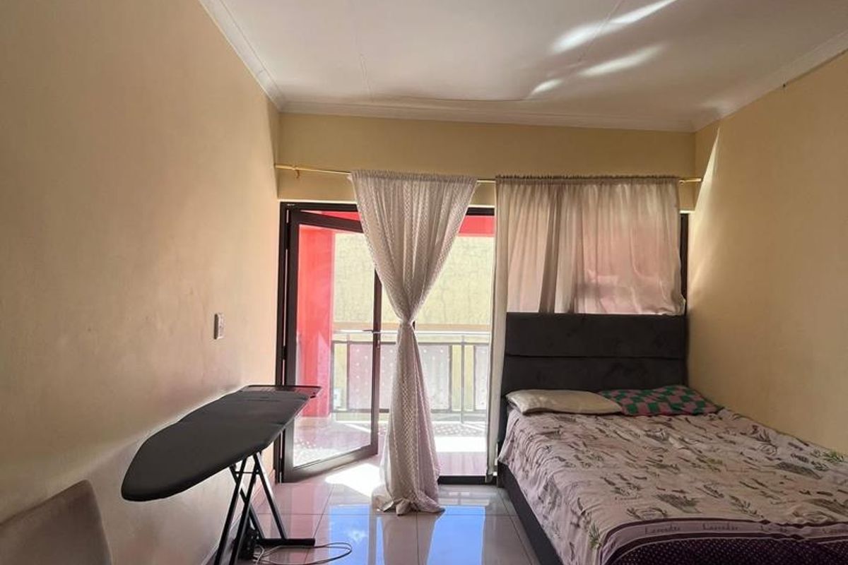 Three Bedroom Townhouse For Sale In Otjomuise/Hillary Court - Photo 5
