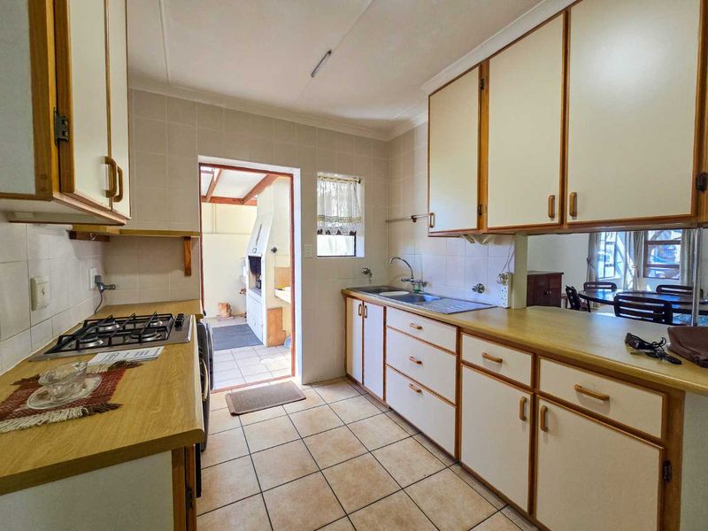 Neat family home for sale in harbour area. - Photo 7