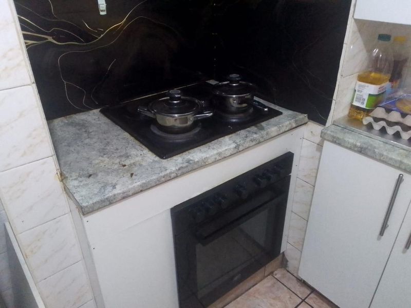 This your opportunity to stamp your mark on this spacious unit for sale in South Beach, Prime area!!!! - Photo 8