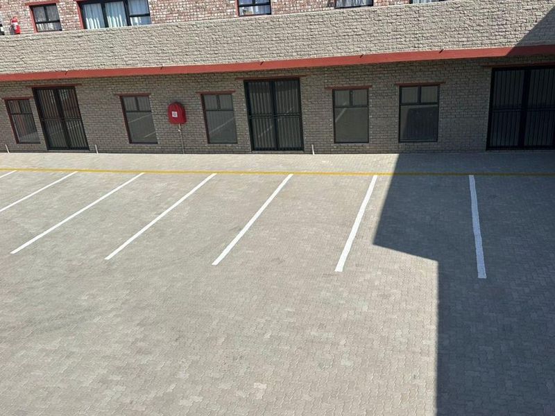 Commercial units To Let in Swakopmund - Photo 4