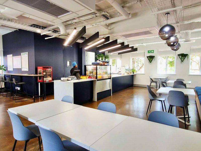 Stand-alone HQ ±992 m2. Fibre, generator + backup water, ±50 bays. R185/m2 (Gross). Avail. 1 Feb 2026. - Photo 3