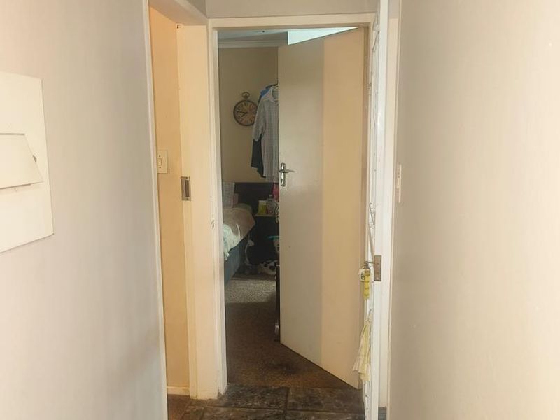 SPACIOUS 2 BED TOWNHOUSE IN WEAVINDPARK - Photo 10