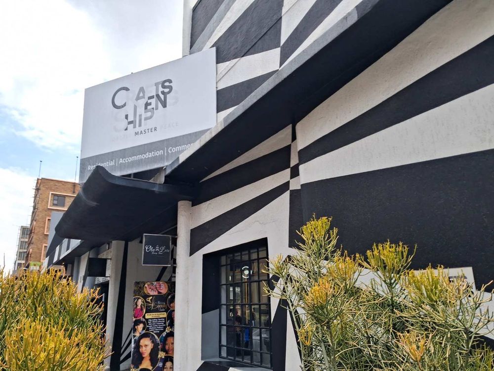 CRAFTMENSHIP OUTSIDE 