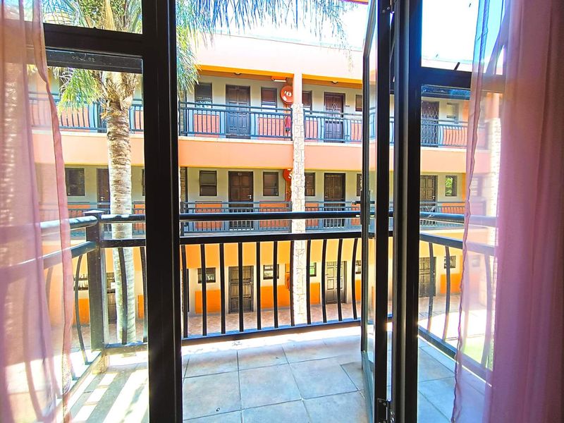 Stop donating money to rent - Photo 3