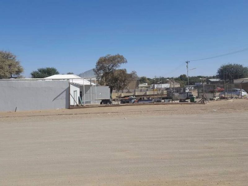 FOR SALE- BUSINESS PROPERTY KEETMANSHOOP, NAMIBIA - Photo 4