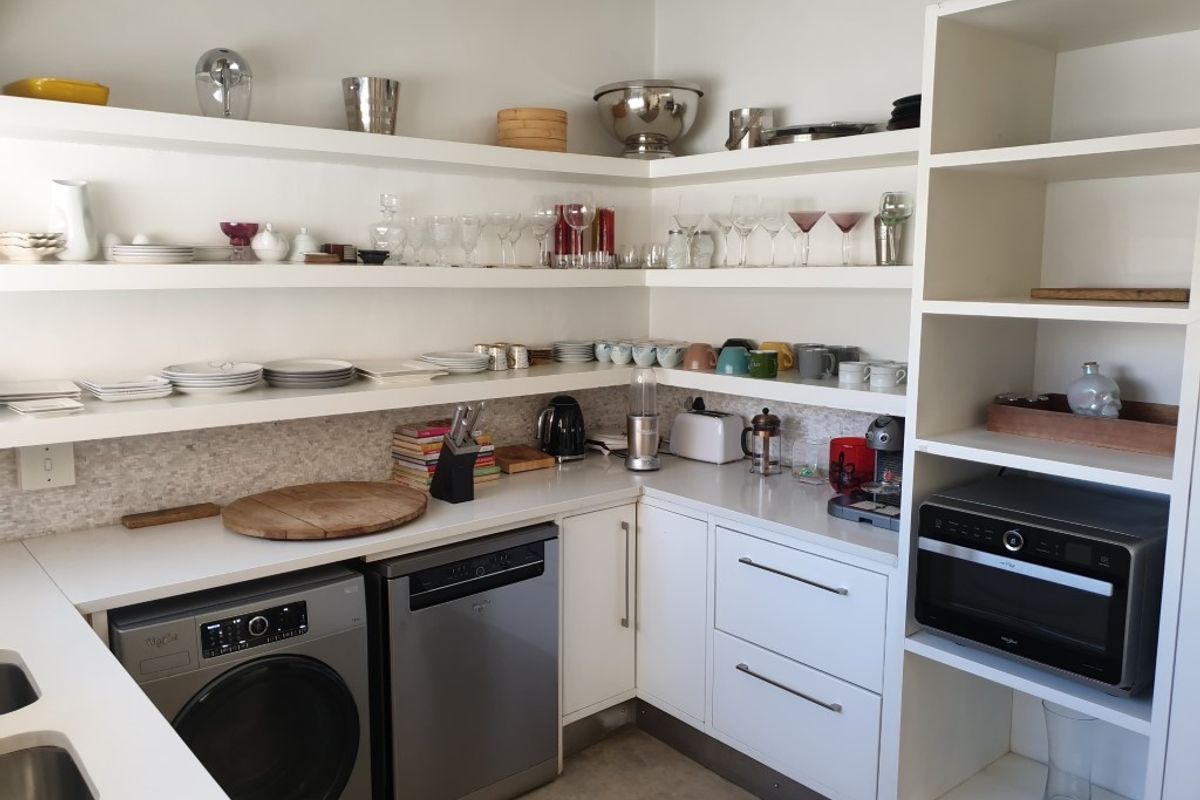 3 BEDROOM HOUSE FOR SALE IN NORWOOD - Photo 4