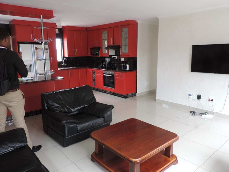 Immaculate home in Leopards Rest, Albertsdal - Photo 4