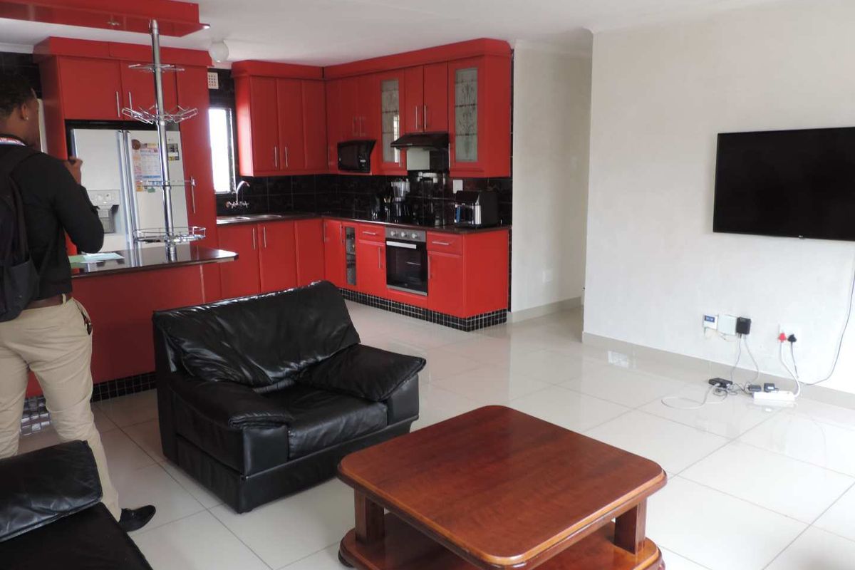 Immaculate home in Leopards Rest, Albertsdal - Photo 4