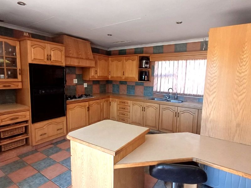 Crosby,4 Bedroom,2 baths plus 2bed cottage - Photo 3