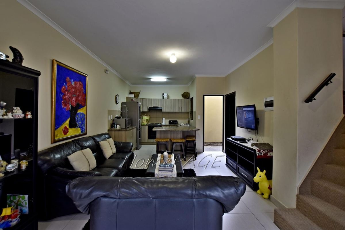 Hermes, Walvis Bay:  Very neat 3 Bedr Townhouse for sale - Photo 3